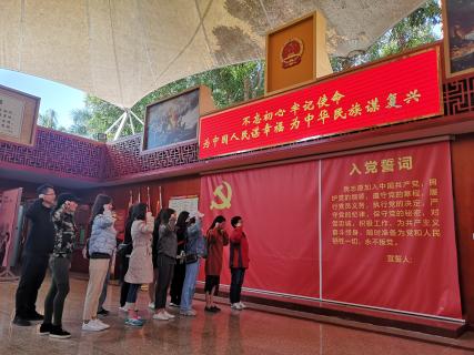 LV国际：红色之旅 唤起心中的红色魂