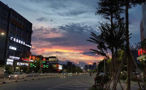LV国际：小米靠什么跻身国产手机品牌？战略定位很重要！（一）