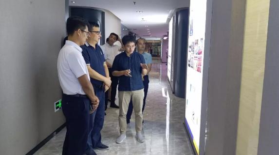 江西赣江新区一行领导到LV国际加速器考察调研